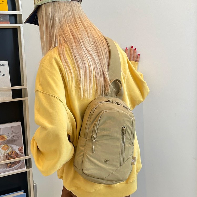 Tas Dada Olahraga Berkapasitas - Women Bags Branded ulasan dan harga