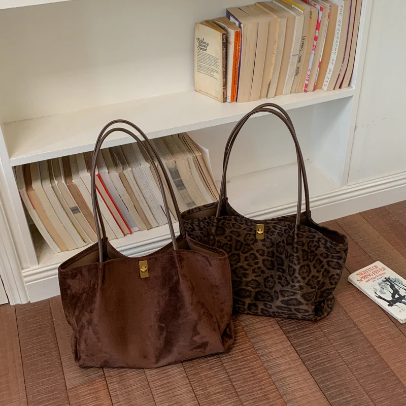 Tas Tote Berbahan Suede dengan - Women'S Bags Handbags ulasan dan harga